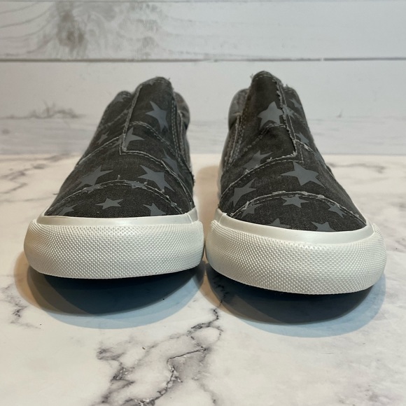 Blowfish Malibu Stars Play Sneaker - Picture 2 of 8